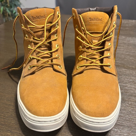 Timberland Women's Londyn 6" Ankle Boot Chukka, Size 7.5 - Picture 7 of 9